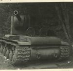 Подбитый танк КВ-2