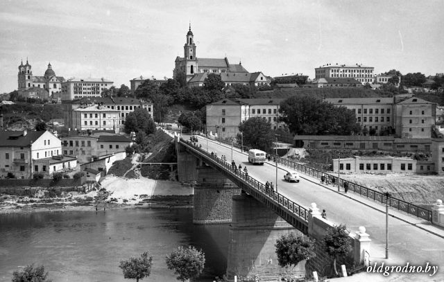 Вид на город с левого берега Немана. Старый мост. 1960 год