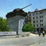 Памятник-танк