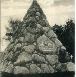 Каменная пирамида-памятник на немецком военном кладбище. 1915 год